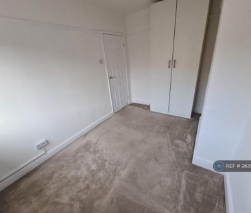 4 bedroom terraced house to rent - Photo 3