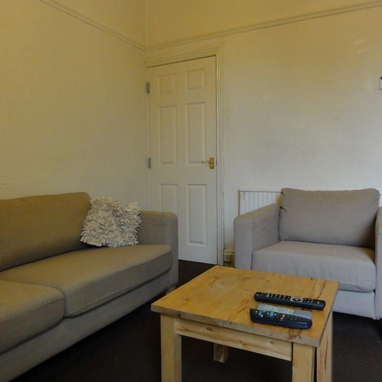 4 bedroom house to rent - Photo 1