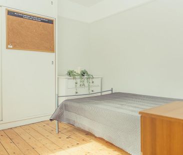 5 bedroom end of terrace house to rent - Photo 5