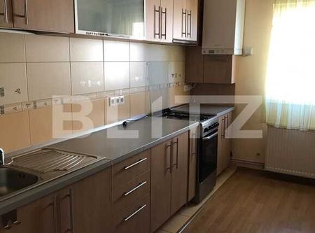 Apartament 3 camere, decomandat, 70mp, zona UMF - Fotografie 2