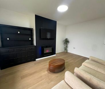Flat to rent on - Photo 3