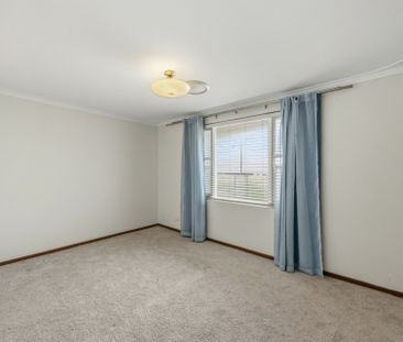 Charming Three Bedroom Home! - Photo 1