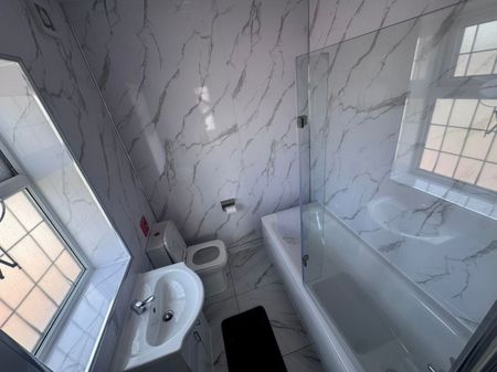 Rose Avenue, Ashton-on-Ribble, Preston - Photo 2