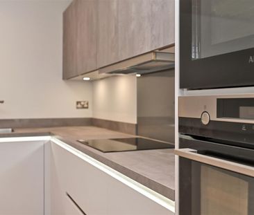 2 bedroom Flat To Let - Photo 5