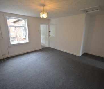 2 bed Flat for Rent - Photo 5