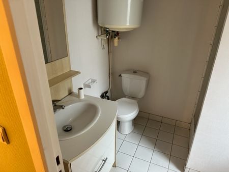 A louer Brest Kérinou T1 meublé 25 M2 - Photo 5