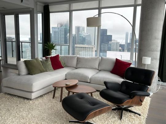 For Lease - 488 University Avenue Unit# 4210, Toronto, Ontario - Photo 1
