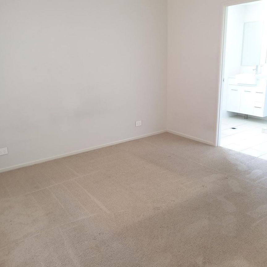 Great Unit at One Mile! - Photo 1