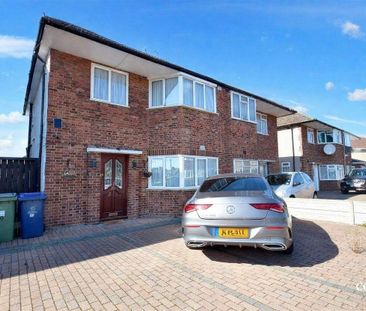 3 bedroom house - semi-detached - Photo 2