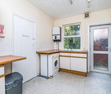 6 bedroom semi-detached house to rent - Photo 6