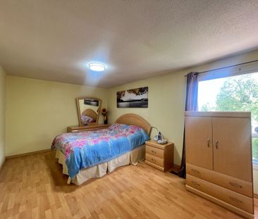 For Lease - 53 Empringham Crescent, Markham, Ontario - Photo 2