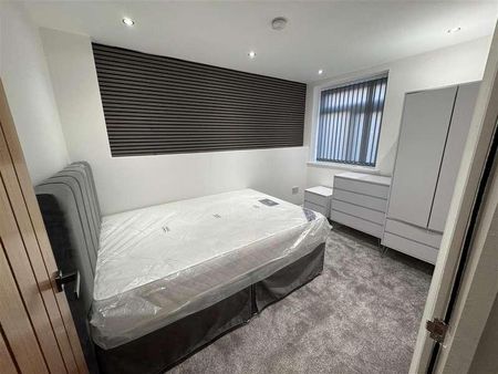 Burnage Lane, Manchester, M19 - Photo 2