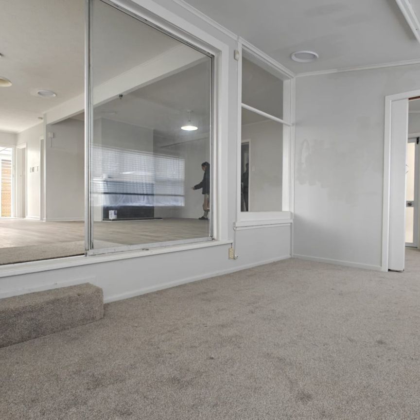 Property Management37 Cobham Crescent, Kelston - House for Rent - Photo 1