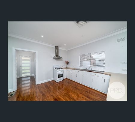 14 Inglis Street, Lake Albert, NSW 2650 - Photo 3