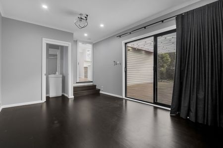 33 Yallambie Road, Macleod VIC 3085 - House For Rent | Domain - Photo 4