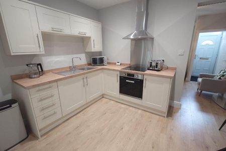 2 bedroom terraced house to rent - Photo 5