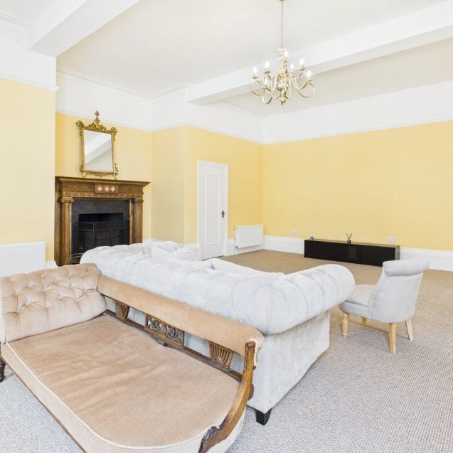 Fulmer Lane, Gerrards Cross, Buckinghamshire,SL9 - Photo 1