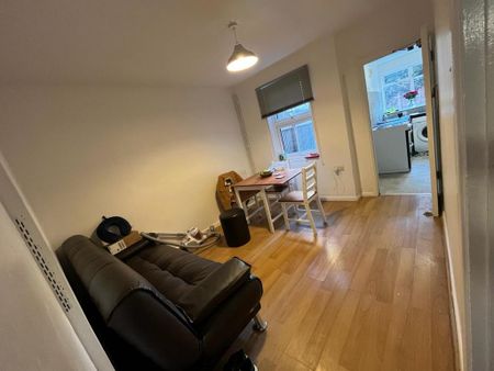 3 bedroom terraced house to rent - Photo 4