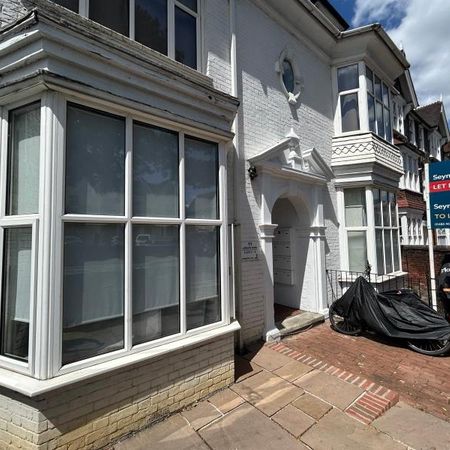 London Road, Guildford, GU1 - Photo 4