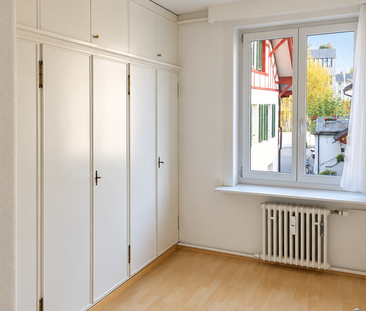 Grosszügige 5.5-Zimmer-Wohnung vis à vis vom Bahnhof! - Photo 4