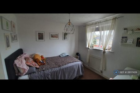 3 bedroom terraced house to rent - Photo 5