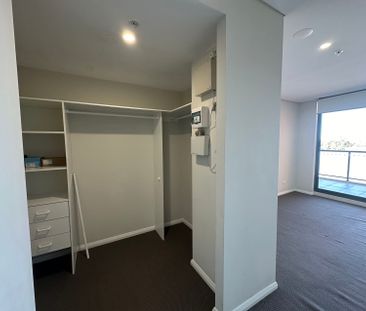 oversized 2 bedrooms + study with 2 car spaces for lease - Photo 4