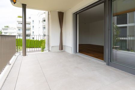 Neuwertige 4.5 Zimmer-Wohnung an guter Lage - Photo 2