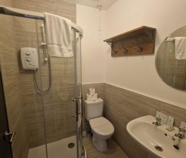 2 bedroom apartment to rent - Photo 5