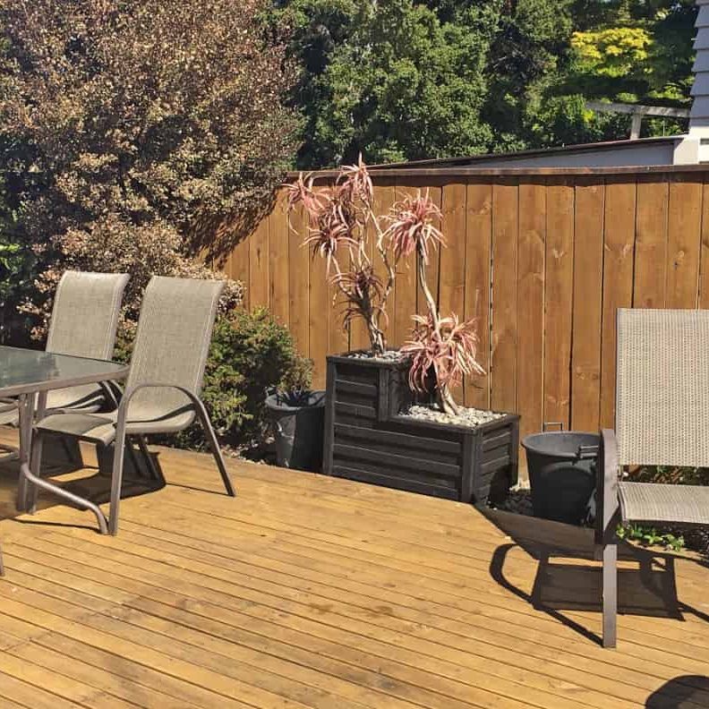 This modern 2-bedroom townhouse is up for rent. - Photo 1