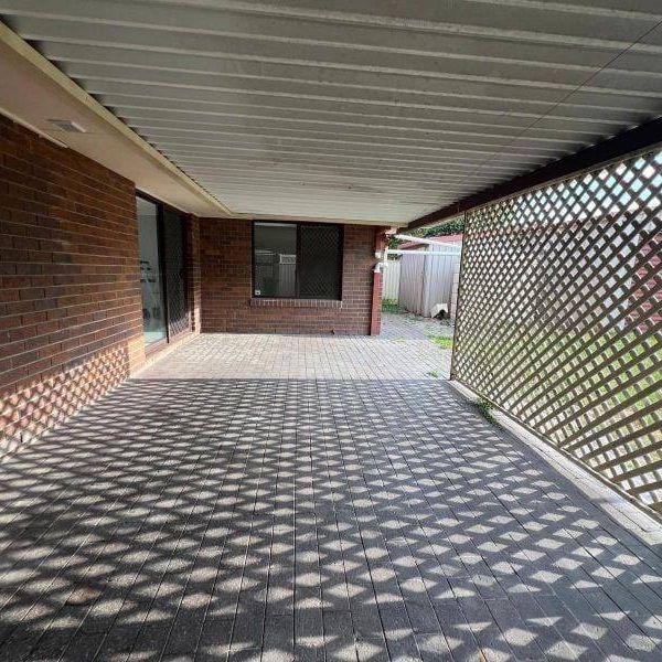 691 Blunder Road, Doolandella, Qld 4077 - Photo 1