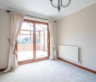 4 bedroom detached house to rent - Photo 2