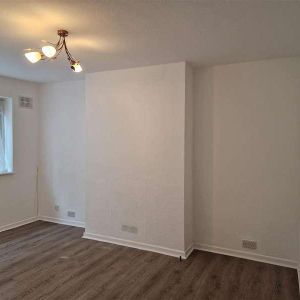 Dormers Wells Lane, Southall, UB1 - Photo 2