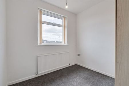 Chetwyn Avenue, Bromley Cross, Bolton - Photo 5