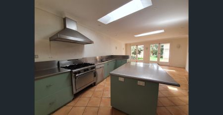 Tree-Lined Family Haven in a Premium Corner Position - Photo 5