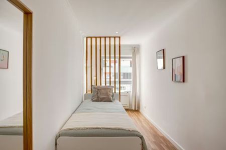 Avenida Engenheiro Arantes e Oliveira, Lisbon, Lisbon 1900-222 - Photo 3