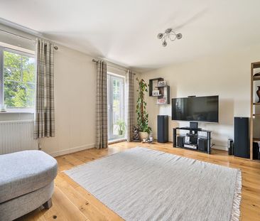 Rivermead Walk, Godalming - 4 bedrooms Property for lettings - Seym... - Photo 3