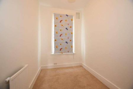 Empress Avenue, Aldersbrook, E12 - Photo 5