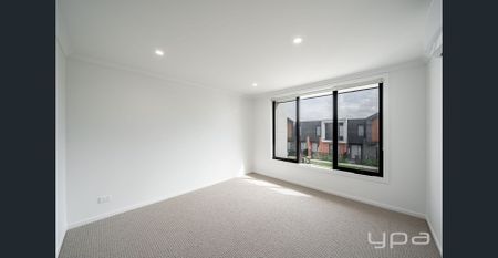 Brand New Living! - Photo 2