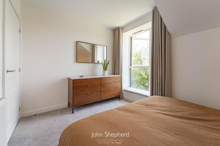 4 bedroom end of terrace house to rent - Photo 3