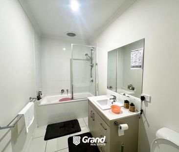 3 BEDROOM HOME WITHIN POPULAR SCHOOL ZONES ! - Photo 2