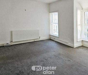 Suffolk Place, Porthcawl, CF36 - Photo 4