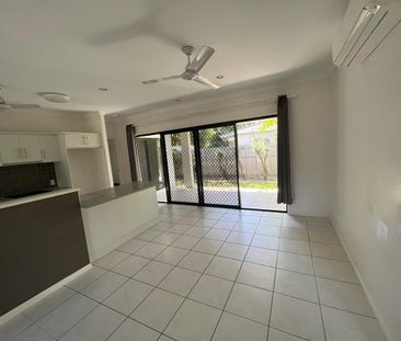 Modern Lowset - Photo 1