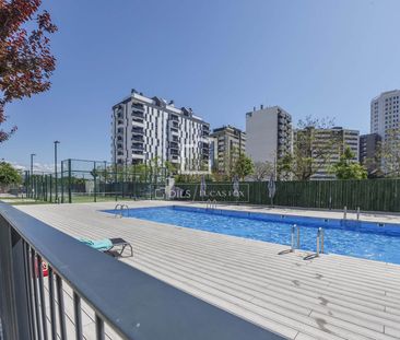 New build 4 Bedroom penthouse for rent in Ciudad de las Ciencias, V... - Photo 2