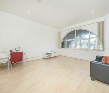 Bromyard Avenue - Photo 1