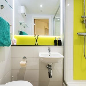 Room in a Shared Flat, Corporation Street, B4 - Photo 3