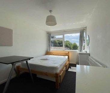 Sparkford Close, SO22 - Photo 4