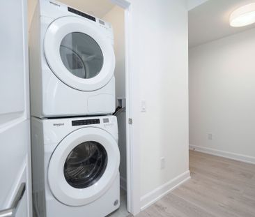 For Lease - 3220 William Coltson Avenue Unit# 813, Oakville, Ontario - Photo 1