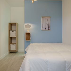 SAINTE MARGUERITE Roommate 3 Bedrooms at Marseille - Photo 2