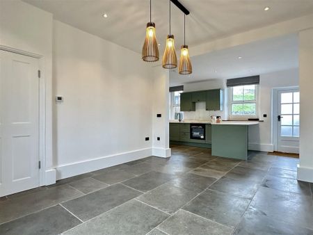 Monyash Road, Bakewell - Photo 3