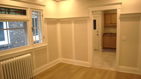 For Lease - 731 Coxwell Avenue Unit# Main Fl, Toronto, Ontario - Photo 5